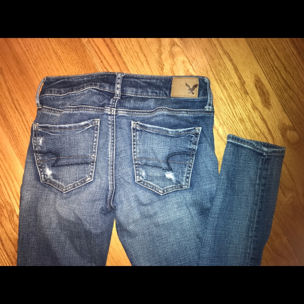 American Eagle High Rise Ripped Jeans - Picture 5 of 6